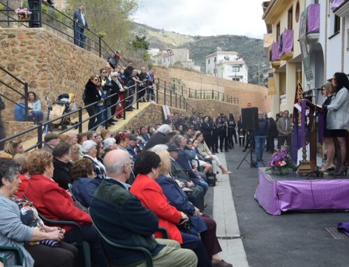 La nueva imagen del barrio del Calvario se estrena con la presentación del cartel de Semana Santa 2023 y un emotivo pregón