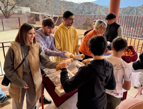 Los centros educativos de Lanjarón celebran el Día de Andalucía con actividades y un desayuno saludable