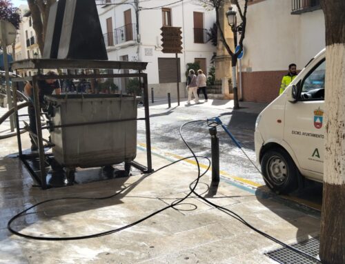 Lanjarón se prepara para la Semana Santa con una campaña intensiva de limpieza y jardinería