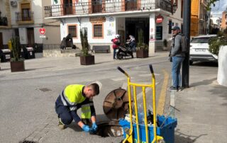 Comienza en Lanjarón una campaña de control de plagas en la vía pública y alcantarillado