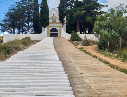 Lanjarón acondiciona los jardines de la ermita de San Isidro