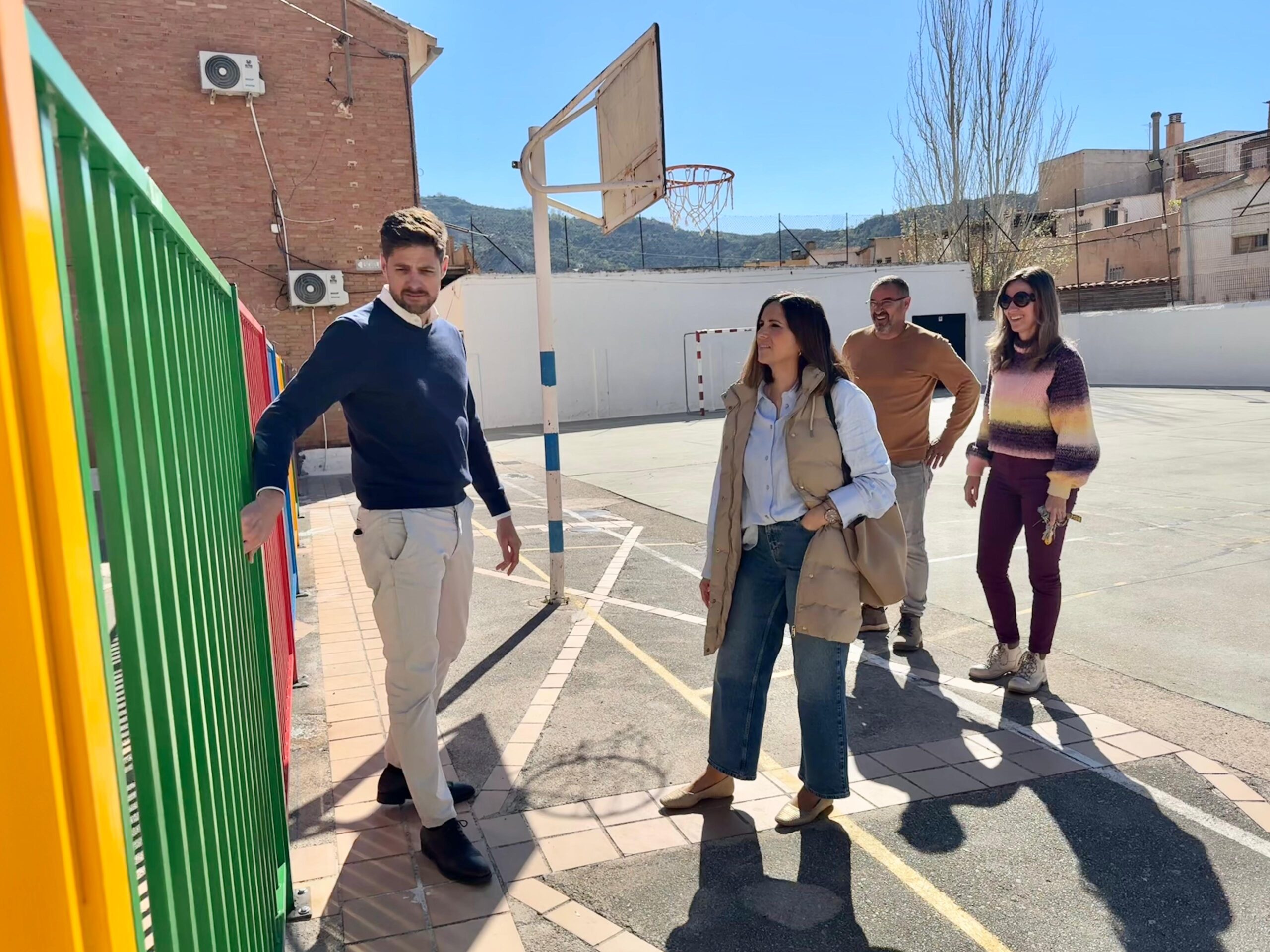 El Ayuntamiento de Lanjarón impulsa mejoras en las instalaciones del CEIP Lucena Rivas para garantizar un entorno más seguro y accesible para el alumnado FOTO 1