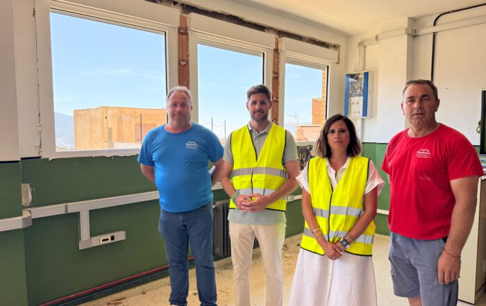 Sustitución de las ventanas del colegio CEIP Lucena Rivas Lanjarón