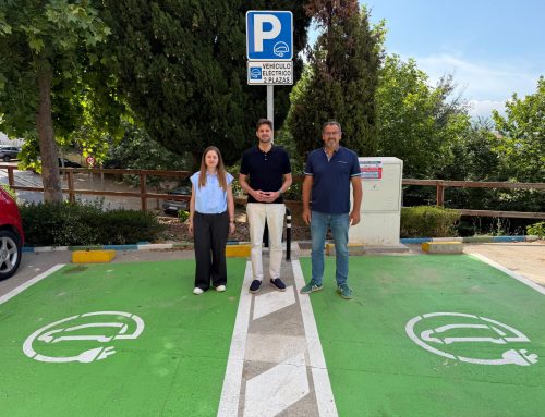 Lanjarón pone en marcha puntos de recarga que darán servicio hasta a 8 vehículos eléctricos simultáneamente 